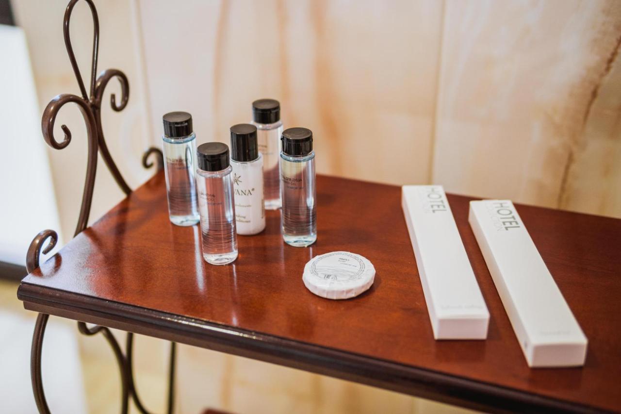 Leon Boutique Hotel Σουχούμι Εξωτερικό φωτογραφία
