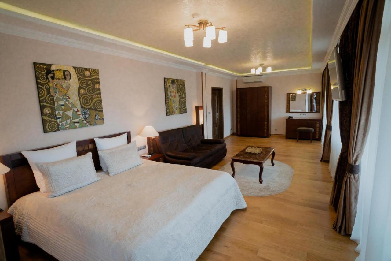 Leon Boutique Hotel Σουχούμι Εξωτερικό φωτογραφία