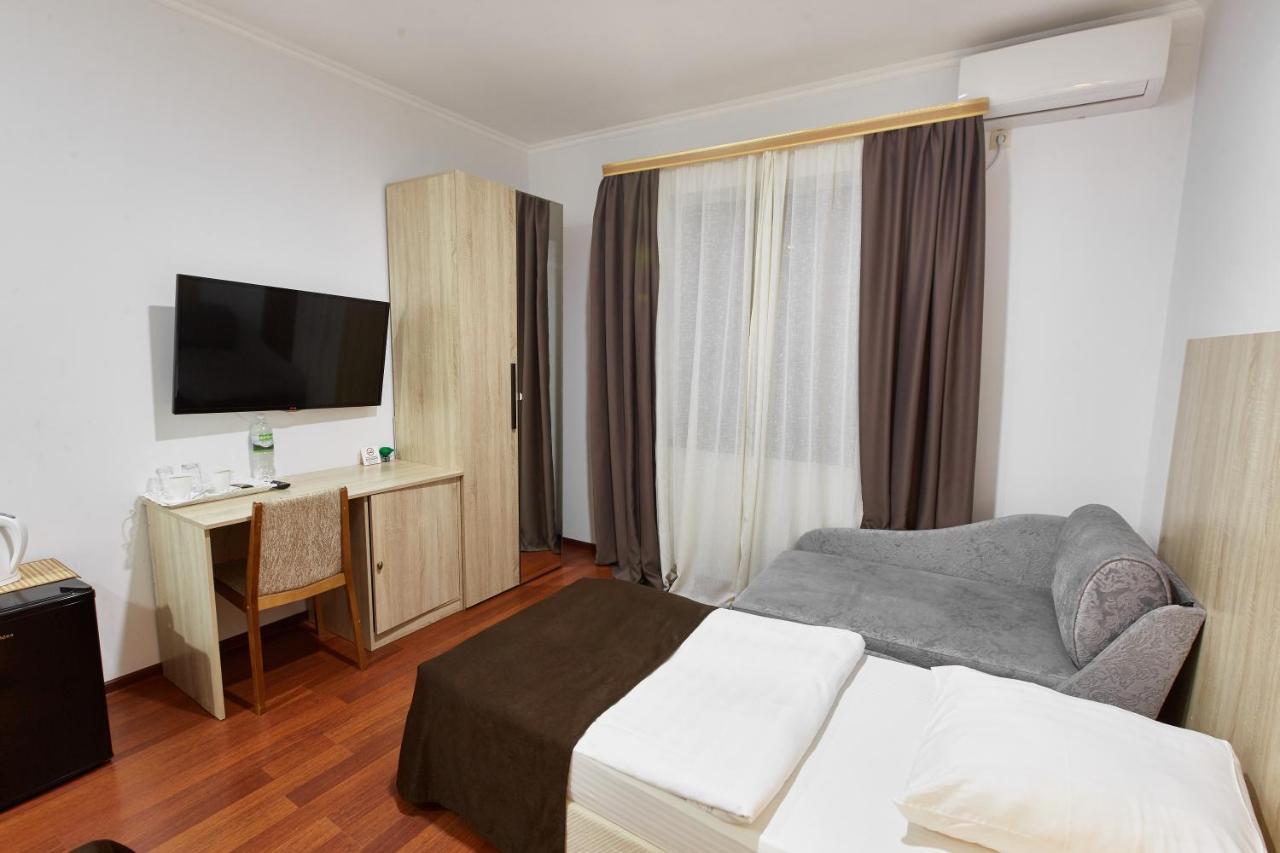 Leon Boutique Hotel Σουχούμι Εξωτερικό φωτογραφία