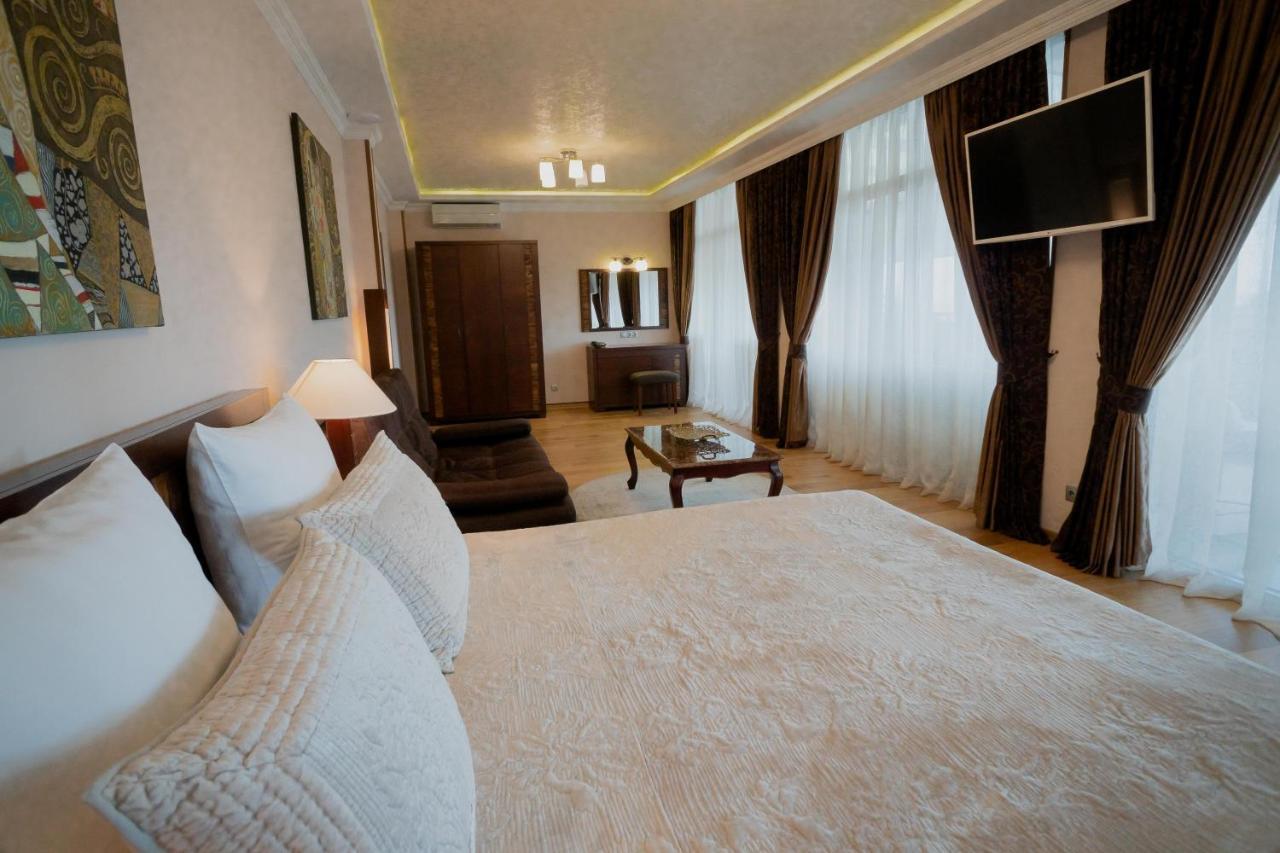 Leon Boutique Hotel Σουχούμι Εξωτερικό φωτογραφία