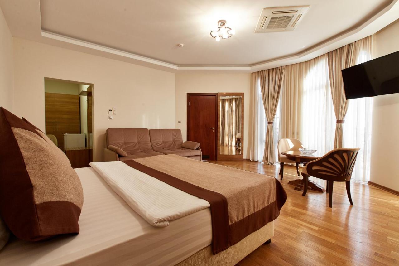 Leon Boutique Hotel Σουχούμι Εξωτερικό φωτογραφία
